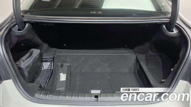 BMW 5-Series 2022 — photo 25