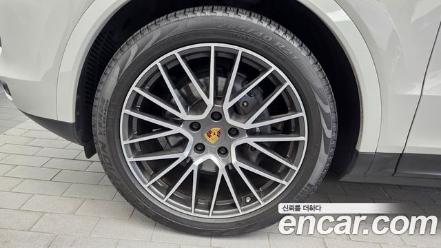 Porsche Cayenne 2022 — photo 5