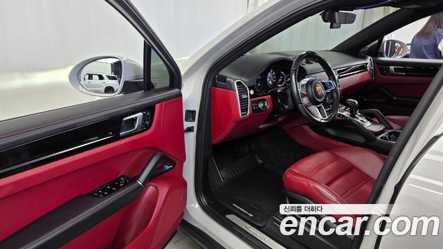 Porsche Cayenne 2022 — photo 10