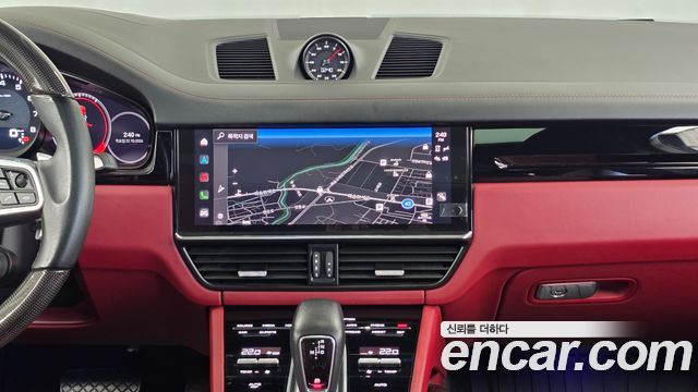 Porsche Cayenne 2022 — photo 14