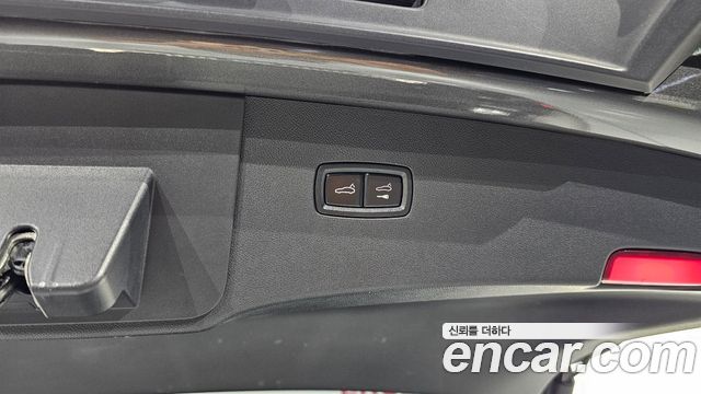 Porsche Cayenne 2020 — photo 26