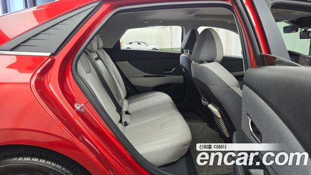Hyundai AVANTE 2021 — photo 17