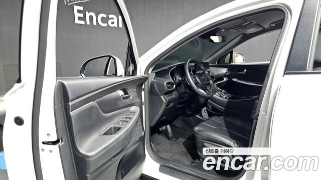 Hyundai Santafe 2023 — photo 13