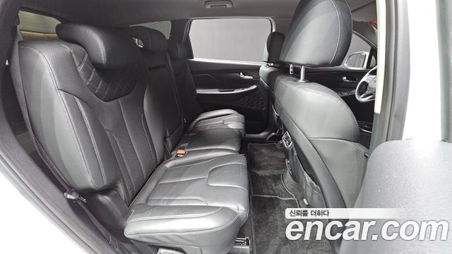 Hyundai Santafe 2023 — photo 18