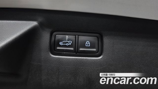 Hyundai Santafe 2025 — photo 36