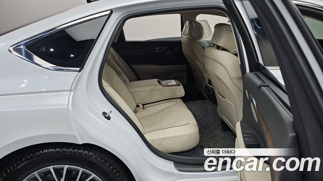 Genesis G80 2022 — photo 17
