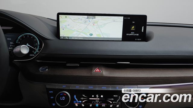 Genesis G80 2022 — photo 18