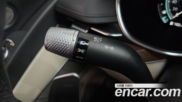 Genesis G80 2022 — photo 36