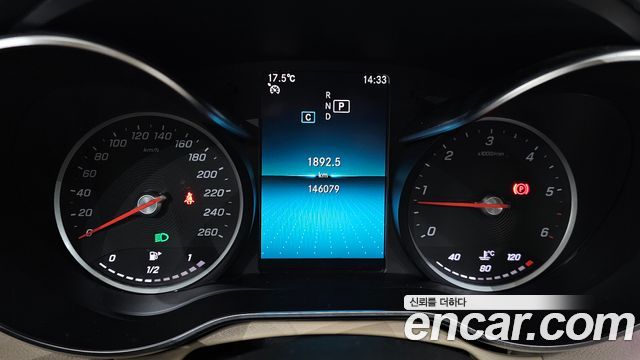 Mercedes-Benz C-Class 2019 — photo 8