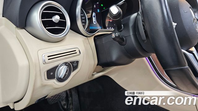 Mercedes-Benz C-Class 2019 — photo 14