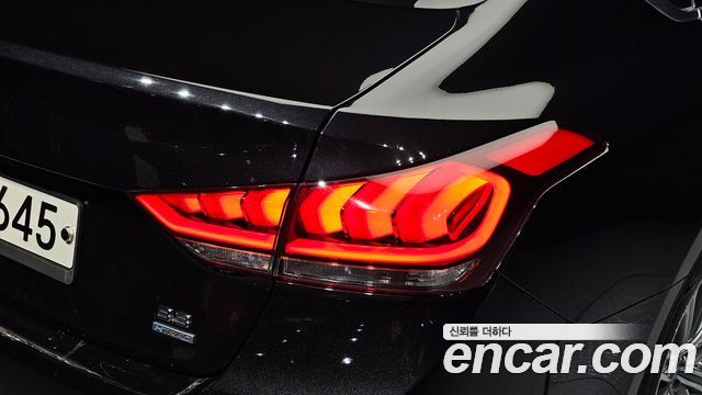 Genesis G80 2018 — photo 9