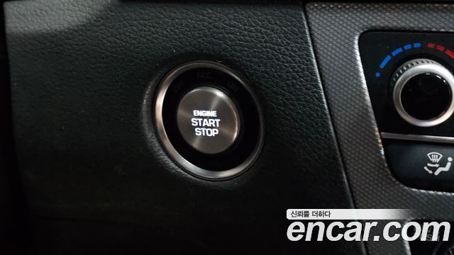 Genesis G80 2018 — photo 28