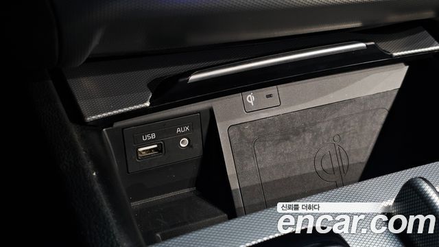 Genesis G80 2018 — photo 33