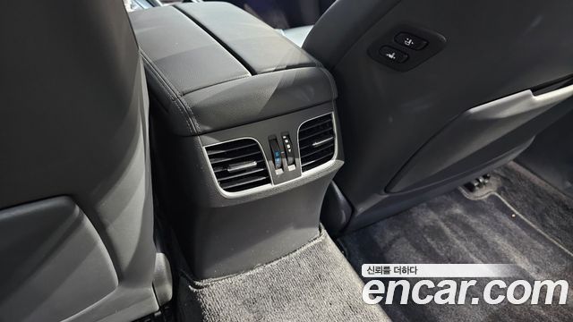 Genesis G80 2018 — photo 35