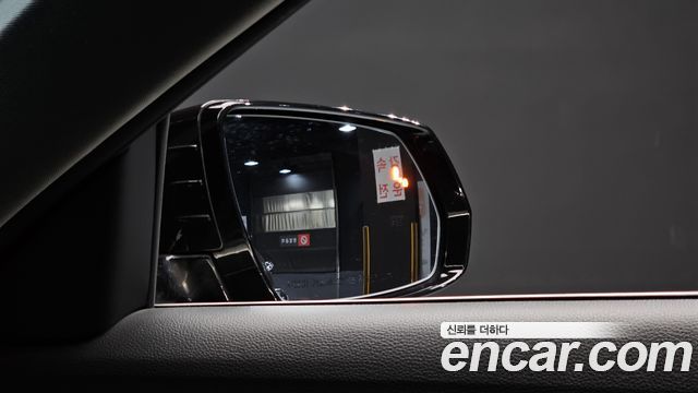 Genesis G80 2018 — photo 36