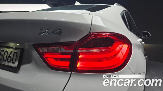 BMW X4 2015 — photo 9