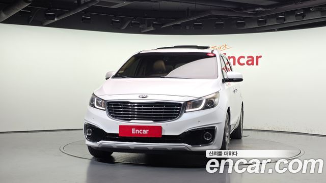 Kia Canival 2015 — photo 3