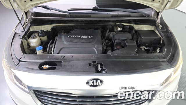 Kia Canival 2015 — photo 6