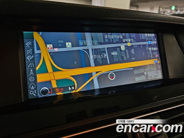 BMW 5-Series 2011 — photo 6
