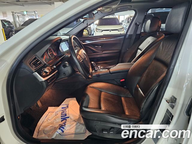 BMW 5-Series 2011 — photo 9
