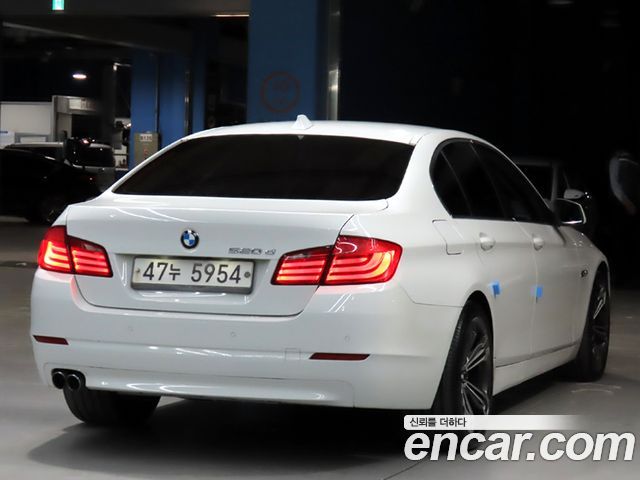 BMW 5-Series 2012 — photo 2