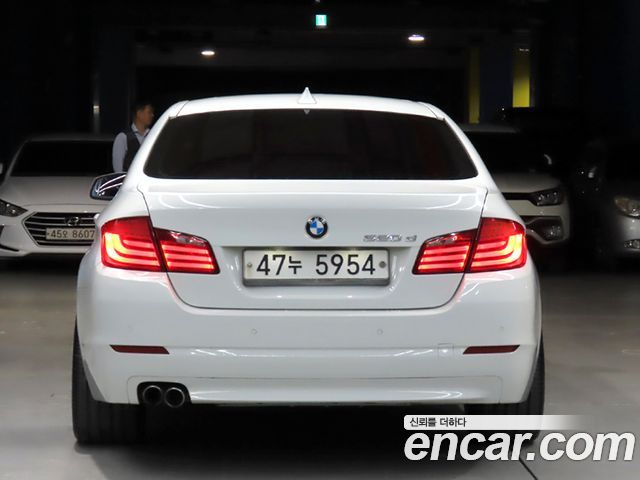 BMW 5-Series 2012 — photo 4