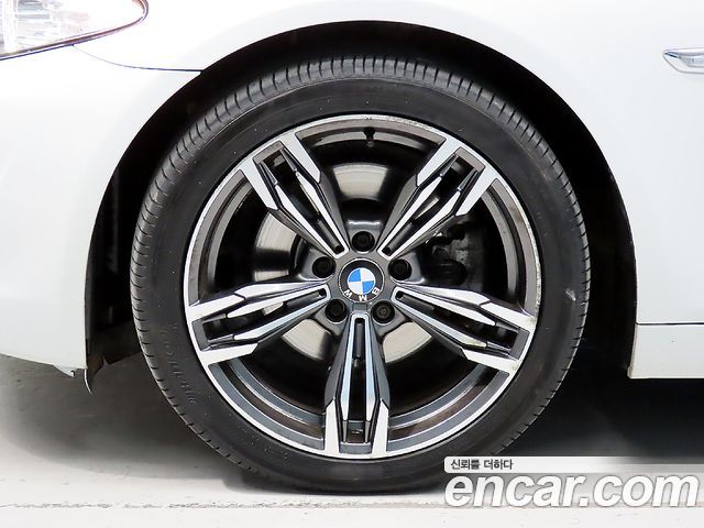 BMW 5-Series 2012 — photo 5