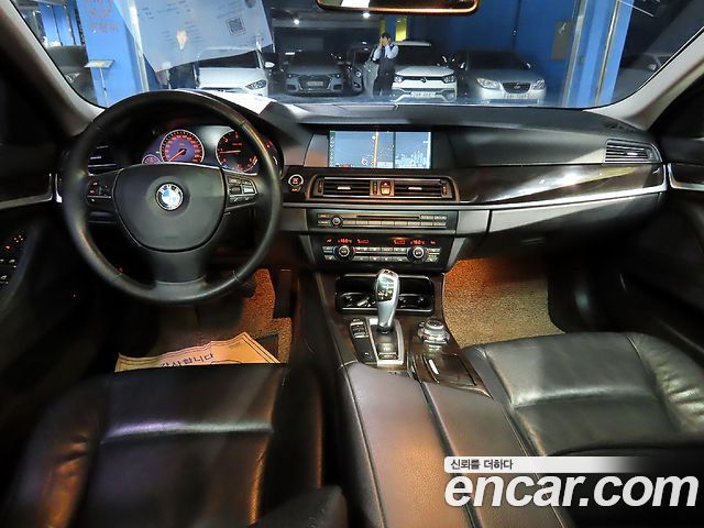 BMW 5-Series 2012 — photo 7