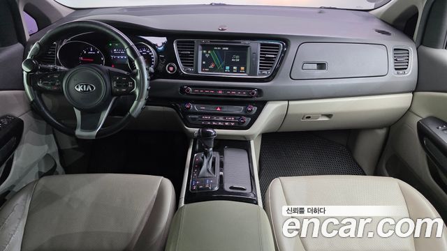 Kia Canival 2016 — photo 7