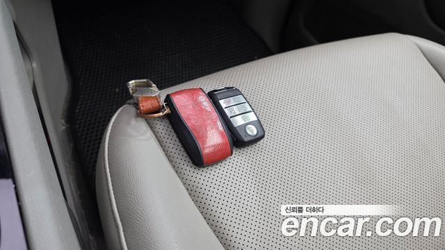 Kia Canival 2016 — photo 18