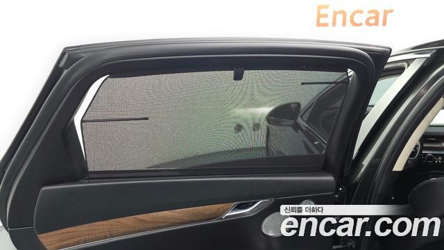 Genesis G80 2022 — photo 24