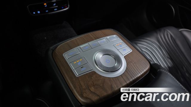 Genesis G80 2022 — photo 25