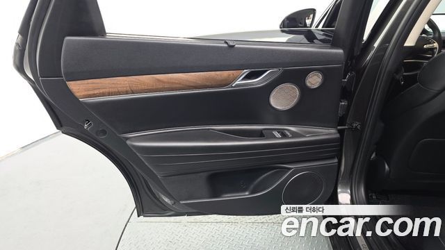 Genesis G80 2022 — photo 15