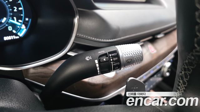 Genesis G80 2022 — photo 28