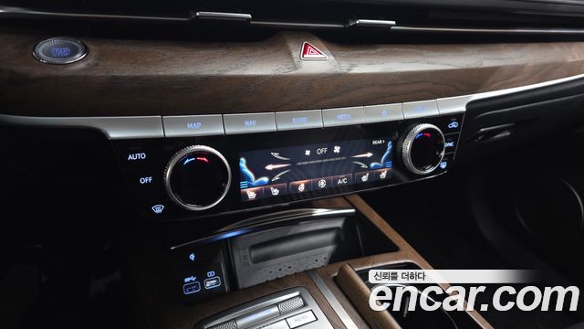 Genesis G80 2022 — photo 31