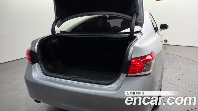 Lexus ES 2011 — photo 20