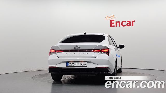 Hyundai AVANTE 2023 — photo 4