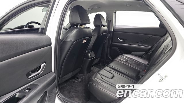Hyundai AVANTE 2023 — photo 18