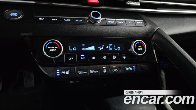 Hyundai AVANTE 2023 — photo 23