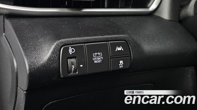 Hyundai AVANTE 2023 — photo 25