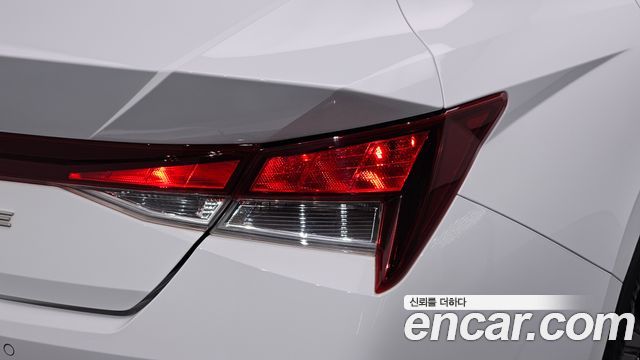 Hyundai AVANTE 2023 — photo 9