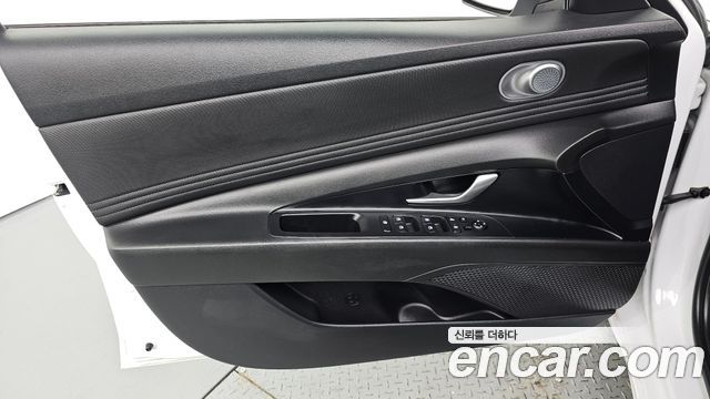 Hyundai AVANTE 2023 — photo 14