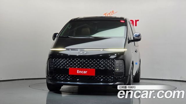 Hyundai Staria 2022 — photo 3