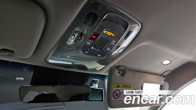 Genesis GV70 2022 — photo 24