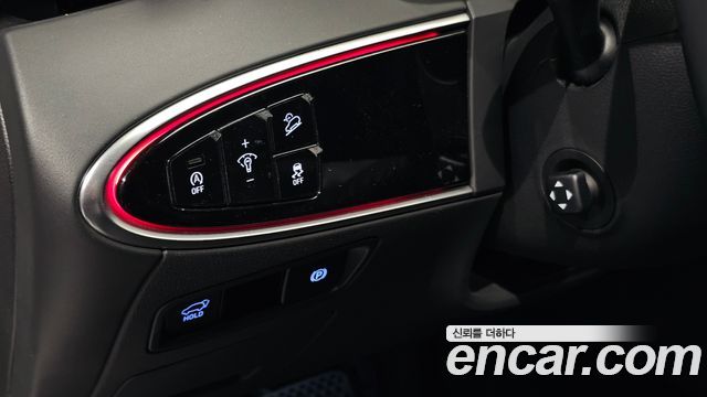 Genesis GV70 2022 — photo 25