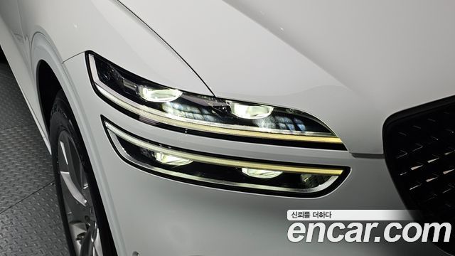 Genesis GV70 2022 — photo 8
