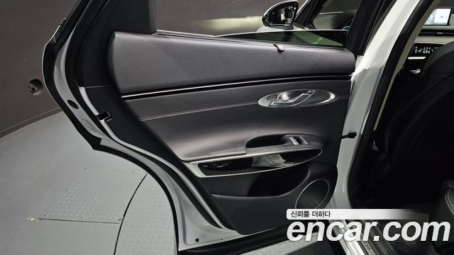 Genesis GV70 2022 — photo 15