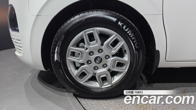 Hyundai Staria 2025 — photo 5