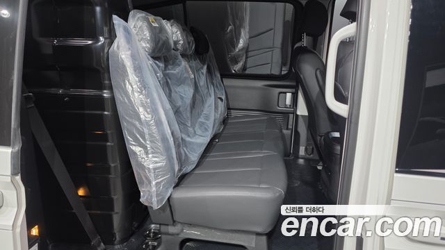 Hyundai Staria 2025 — photo 18