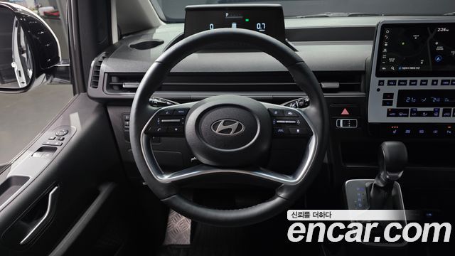 Hyundai Staria 2025 — photo 19